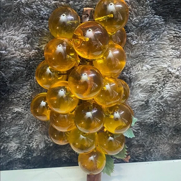 Vintage Amber/Yellow Glass Grape Cluster Decorative Accent - Picture 9 of 16